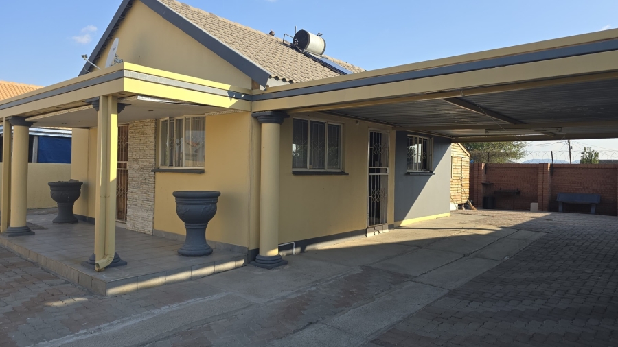 2 Bedroom Property for Sale in Freedom Park North West